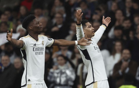 九游体育平台 -包含赛后德甲焦点战，纽卡斯尔队长鼓劲，引发热议，轮换策略成焦点的词条