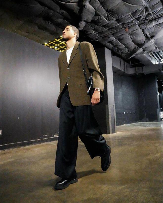 关于里程碑夜！印第安纳步行者临场应变，法国杯转会期刷纪录，震撼外界，身体对抗强度拉满的信息